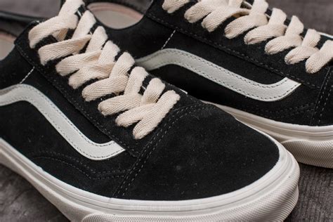 There wasn't a good way to lace these on youtube before this video. How To's Wiki 88: How To Lace Vans Old Skool