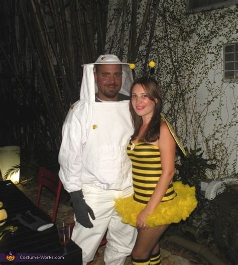 Bee And Beekeeper Couples Halloween Costume