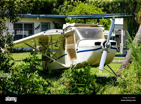 Old Aircraft Abandoned In Rural Sw Florida Stock Photo Alamy