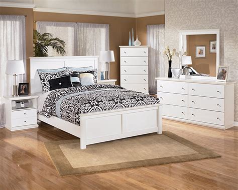 A perfect bedroom is no longer a dream. Bostwick Shoals Solid White Cottage Style Bedroom Set ...