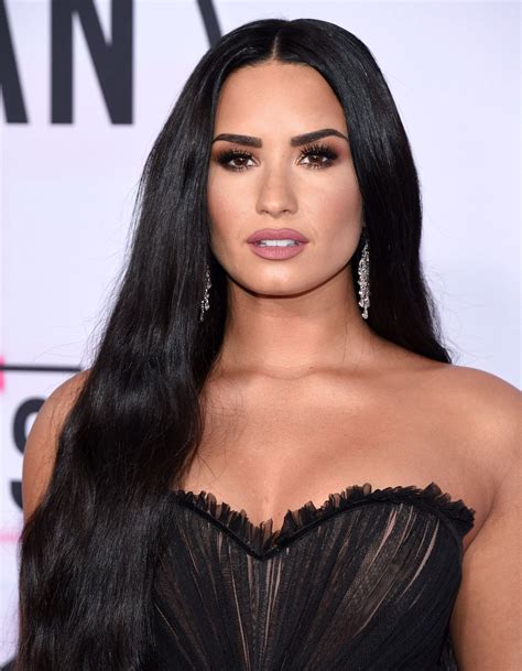 Find the latest about demi lovato news, plus helpful articles, tips and tricks, and guides at glamour.com. Demi Lovato sur sa boulimie : « Je croyais sincèrement qu ...