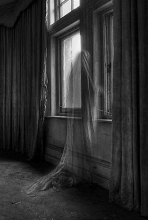 she waits creepy photos real ghosts ghost photos