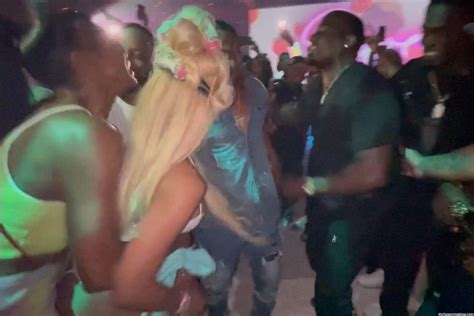 Wardrobe Malfunction Saweetie Bares It All On The Dance Floor During