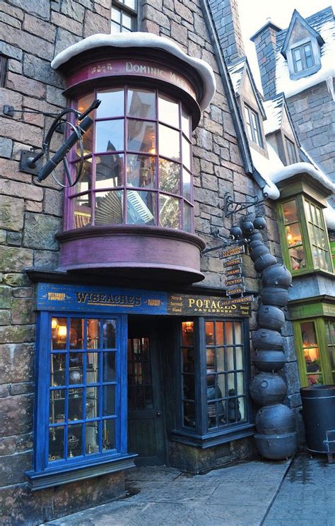 The park is one component of the larger universal orlando resort. Store On Diagon Alley in 2019 | Harry potter universal ...