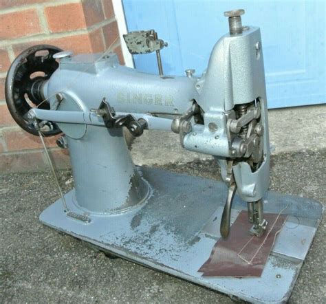 Singer 132k6 Heavy Duty Walking Foot Sewing Machine For Leather Horse