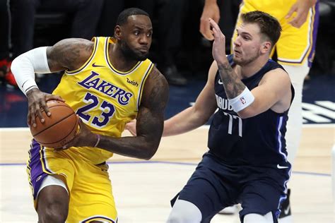 Davis ends up playing 16 minutes and 40 seconds in his. Los Angeles Lakers vs Dallas Mavericks Preview and ...