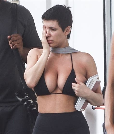Kanye West S Wife Bianca Censori Goes Barefoot Tiny Bikini Top In Italy