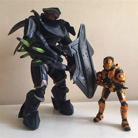 Mcfarlane Toys Halo 3 Deluxe Hunter Action Figure Hobbies And Toys Toys