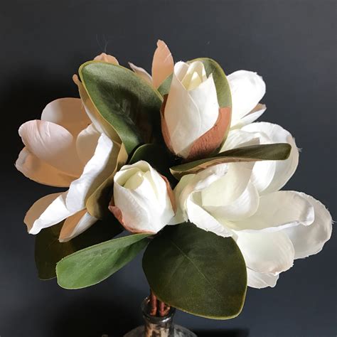 Silk and artificial flowers are becoming more and more popular to use at events and weddings. Bouquet of Extra Large Magnolia Flowers - Heavenly Homes ...