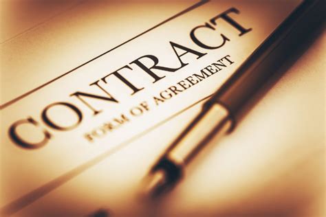 Contract Signing Concept چالش‌های فناوری و نوآوری
