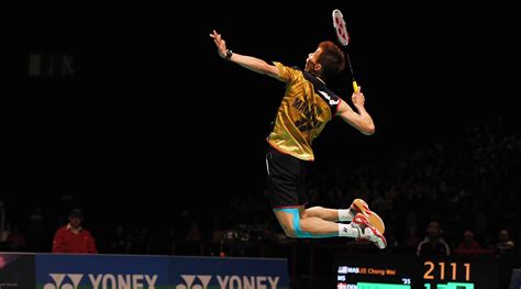 Wanna Improve Your Badminton Smash Try These Tips To Make It Work Playo