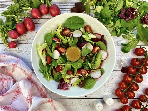 schneller grüner salat mit honig senf dressing