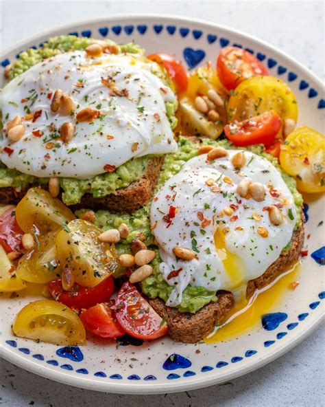 Easy Poached Egg Avocado Toast For Clean Eating Mornings Clean Food