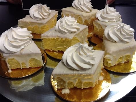 Police in bloomfield township — located about 25 miles northeast of detroit — are investigating after a woman allegedly destroyed a boy's birthday cake at a kroger grocery store. Tessora Limone Cakes at Kroger Bakery www.tessora-liqueur.com | Desserts, Bakery