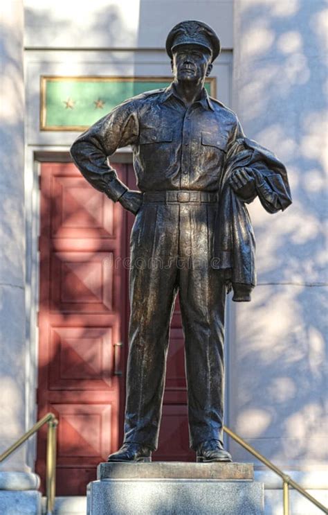 Macarthur General Douglas Macarthur Statue In Norfolk Virginia