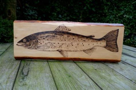Holz Wandbild Mit Fisch Lachs Design Handarbeit Brandmalerei Angeln