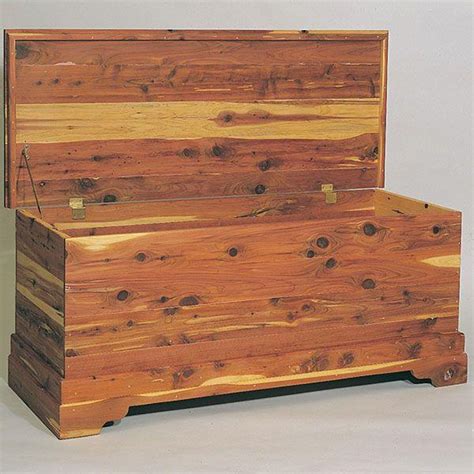 Woodworking Project Paper Plan To Build Cedar Chest