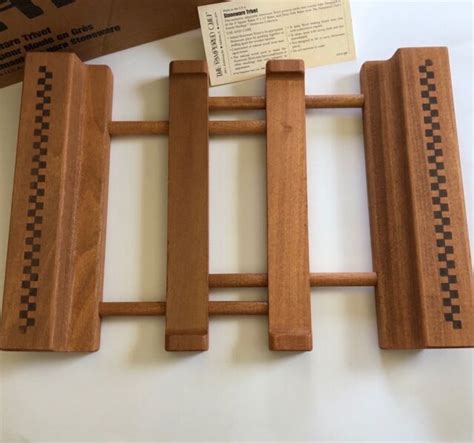 Pampered Chef 18 Wooden Dish Pot Holder Wood Trivet Expandable Server