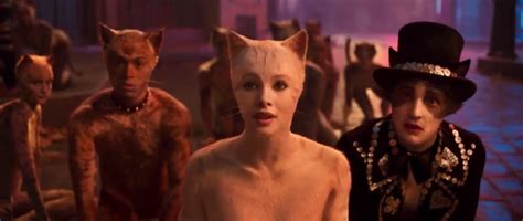 Uma tribo de gatos chamada jellicles todo ano precisa tomar uma grande decisão em uma noite especial: 'Cats' was not nominated for a Golden Globe, so yes they ...