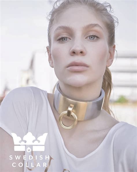 Leila Herring Wearing Swedish Collar Sklavenhalsband Halsreifen Halskorsett
