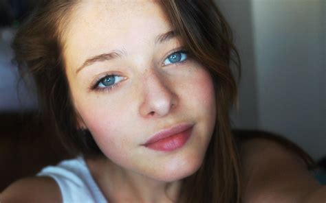 Women Face Brunette Blue Eyes Wallpapers Hd Desktop And Mobile