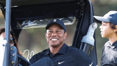 Woods vuelve al golf muy lejos todavía de su mejor nivel