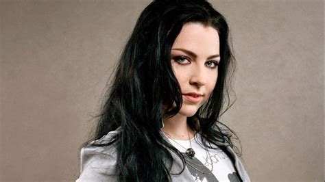 Evanescences Amy Lee Explains What Bring Me To Life Means To Her In