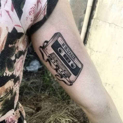 aggregate more than 78 classic rock tattoos latest in eteachers