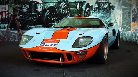 White And Orange Gulf Ford Gt Free Image Peakpx