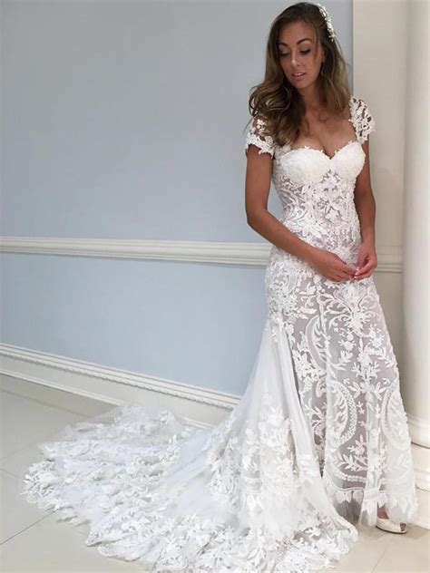 Gorgeous Lace Sweetheart Neckline Short Sleeves Sheath Wedding Dress