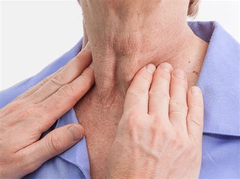 Beware Lump Or Swelling In Neck Might Be Sign Of Thyroid