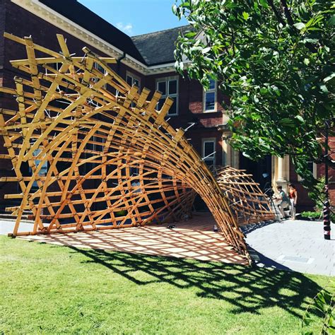 Student Pavilion Gridshell By Reading Students Working With Invisible