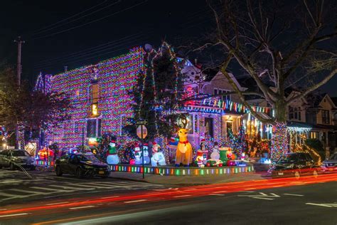 Dyker Heights Christmas Lights Guide Tips For By A Local Your