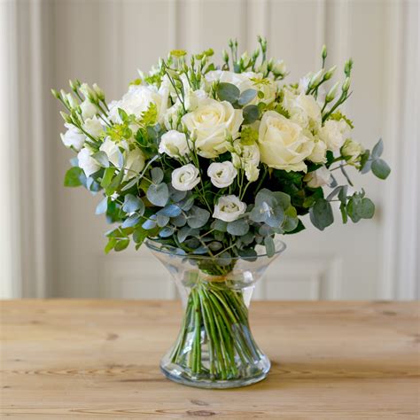Grandeur Rose Garden Promise Luxury Bouquet Flower Studio Shop