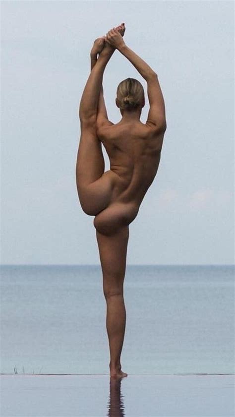 Standing Splits FitNudeGirls