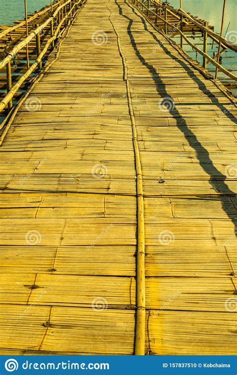 The Bamboo Bridge In Kwan Phayao Lake Stock Photo Image Of Asia Walk