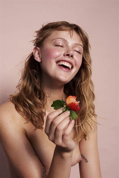 Frida Gustavsson Topless Thefappening