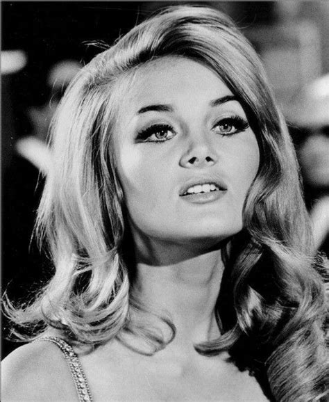 Hair became a symbolic representation of social change as women chose shorter cuts and men grew their hair to lengths that were previously you will find ours below list of the 9 most memorable hairstyles of the 1960s as well as their influence and influence on the popular culture of the decade. "Milano Calibro 9" Barbara Bouchet | 1960s hair, 60s hair ...