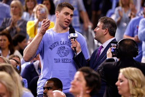 Sports World Reacts To Tyler Hansbrough S Announcement The Spun What