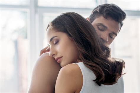 How To Romance A Man Deeply 15 Eye Opening Tips Relationship Culture