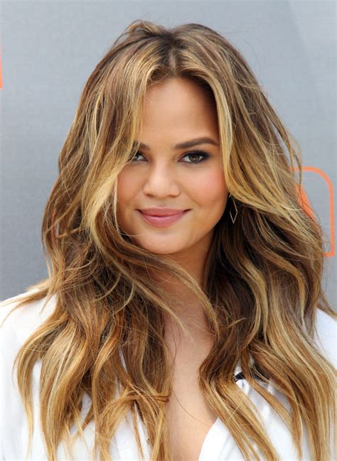 Gorgeous Styles To Get Beach Waves In Your Hair Haircuts Hairstyles