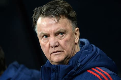 Louis Van Gaal Karatetrap : Schalke Keeper Vier Duels Geschorst Om