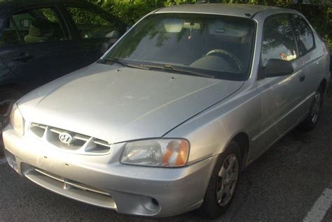 With revamped models, hyundai delivers a larger accent for 2000 rigged with more interior room and more features plus refinements for its structure and powertrain. 2000 Hyundai Accent GS - 2dr Hatchback 1.5L Manual