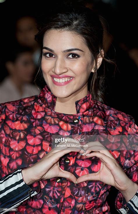 Kriti Sanon Attends Photocall For Bollywood Film Dilwale At News Photo Getty Images