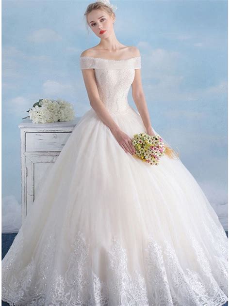 Ecco gli ultimi modelli della stagione. Abito da Sposa stile principessa in Tulle morbido con ...
