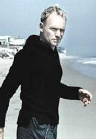 With sting, christian clavier, clovis cornillac, alain chabat. Les nouveaux visages de Kaamelott : Sting, Guillaume ...