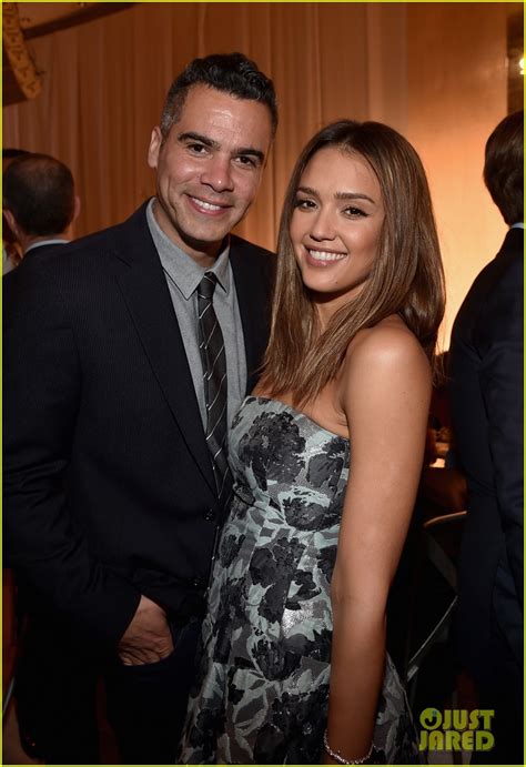 Jessica Alba Gives Birth To Baby Boy On Nye See First Photo Photo