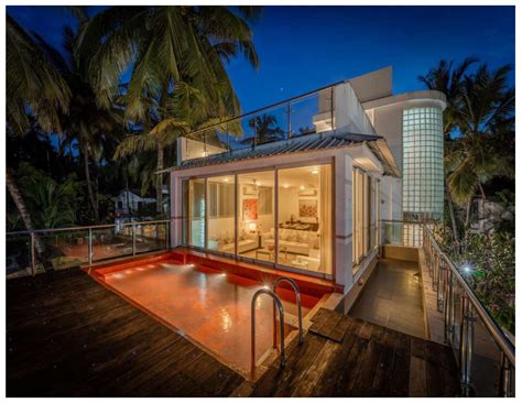 Villa River View: Luxurious 3-Bedroom Villa with Mandovi River View