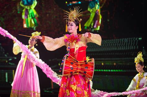 深圳教育 筑梦大鹏 新湖之窗 心灵茁壮 文明盐田 文明深圳 同心大鹏 深圳新闻网 圳教育 特区企业文化 深圳舆情研究院 光明群团 盐田区生态文明碳币服. 锦绣中华打造深圳"文化名片" 《新东方霓裳》五一首演_读特新闻客户端