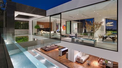 Amazing Tanager Way Mansion Overlooks Downtown Los Angeles